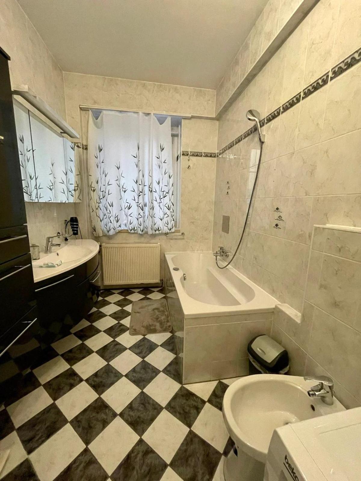 Gemutliche Wohnung Mit Super Lage Vienna Esterno foto